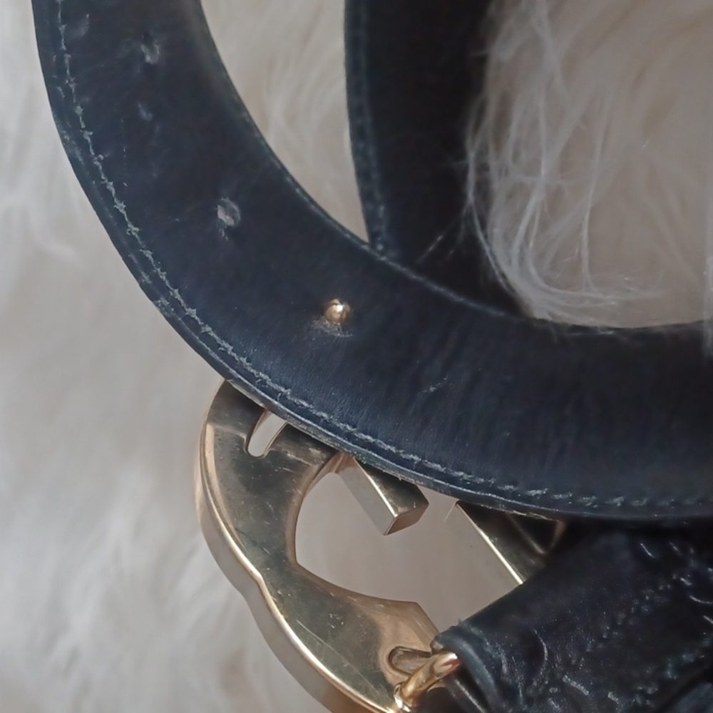 Gucci Black Leather Belt with Gold Buckle - Picture 15 of 16